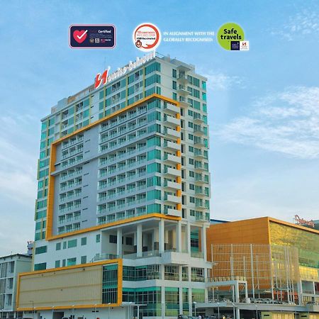 Swiss-Belhotel Balikpapan Balikpapan (Borneo) Exterior foto